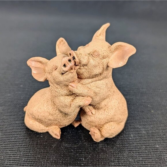 Vintage 1990 Castagna Kissing Pigs Realistic Resin Figure 3" Italy Honeymoon - Picture 1 of 6
